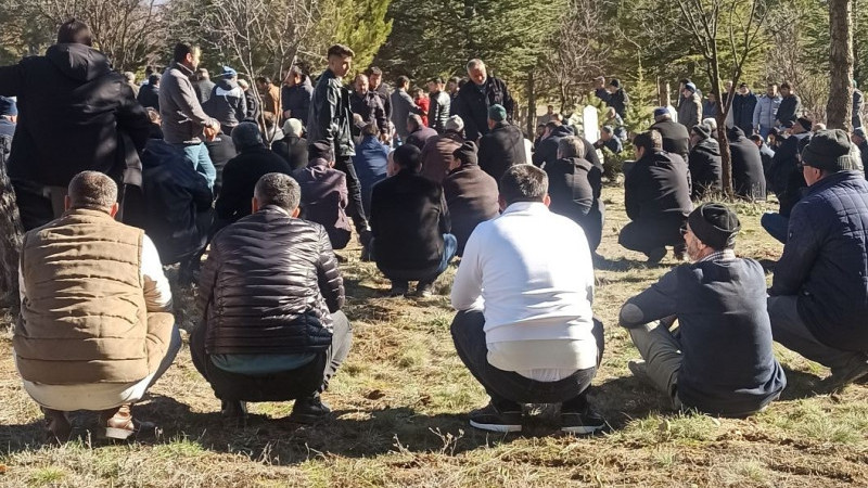 Feci kazada yaşamını yitiren baba oğula acı veda