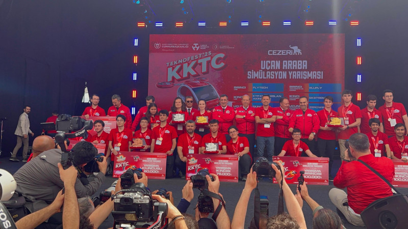 Kapsül'ün desteklediği takım Teknofest KKTC'de çifte ödül sevinci yaşadı
