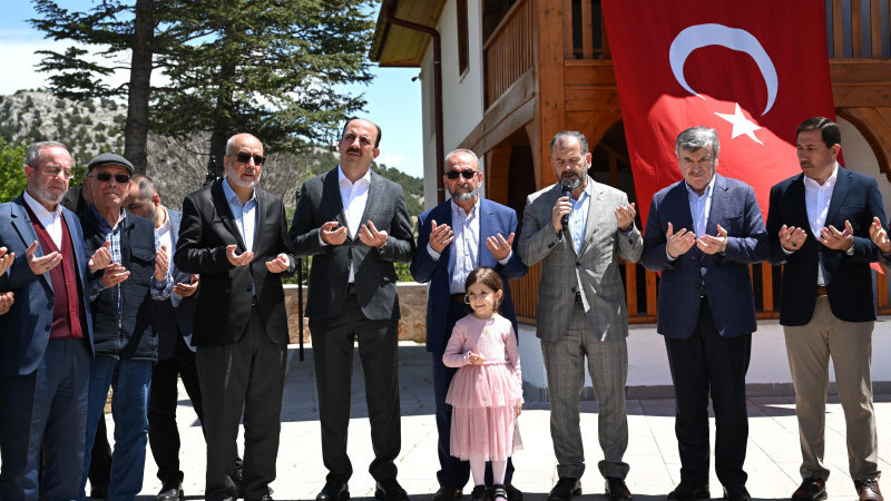 Restore edilen Ecevitzade Kadı Mehmet Efendi Camii dualarla açıldı