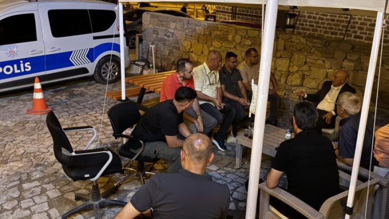 Emniyet müdürü denetim yaptı, esnafla buluştu