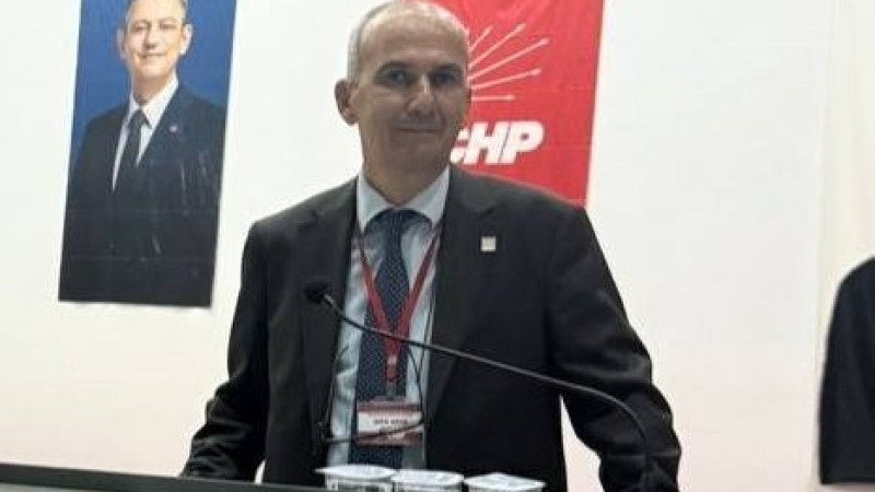 CHP'de Sefa Akar yeniden ilçe başkanı seçildi