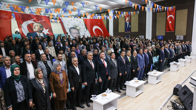 AK Partili mahalle başkanları Beyşehir’de buluştu