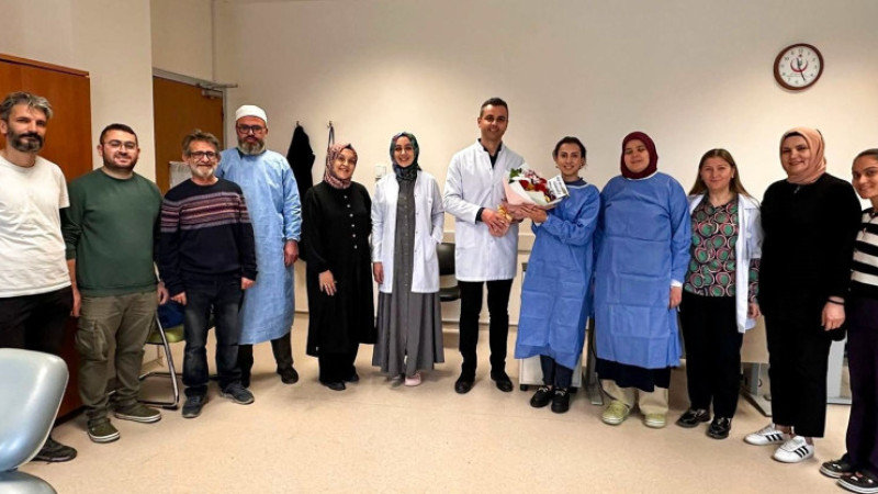 Diş sağlığı kahramanlarına özel kutlama! Gönülleri ısıtan ziyaret