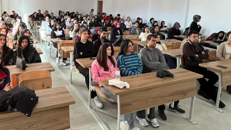 Üniversite öğrencilerine evlilik öncesi eğitim