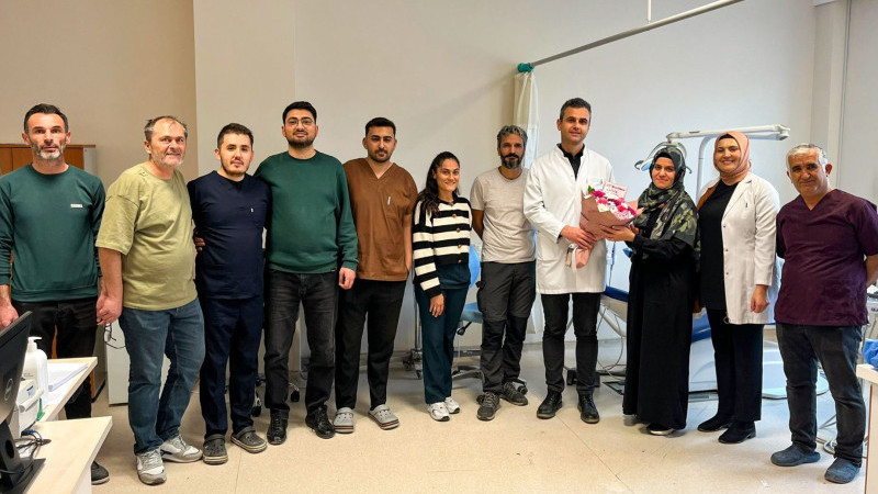 Özveriyle Çalışan Teknisyenlere Başhekimlikten Jest