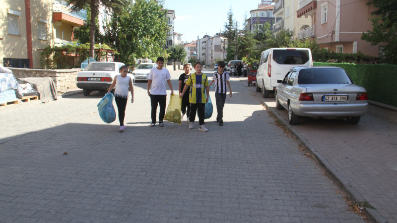 Aferin size! Çevreci çocuklardan alkışlanacak hareket bunlar…