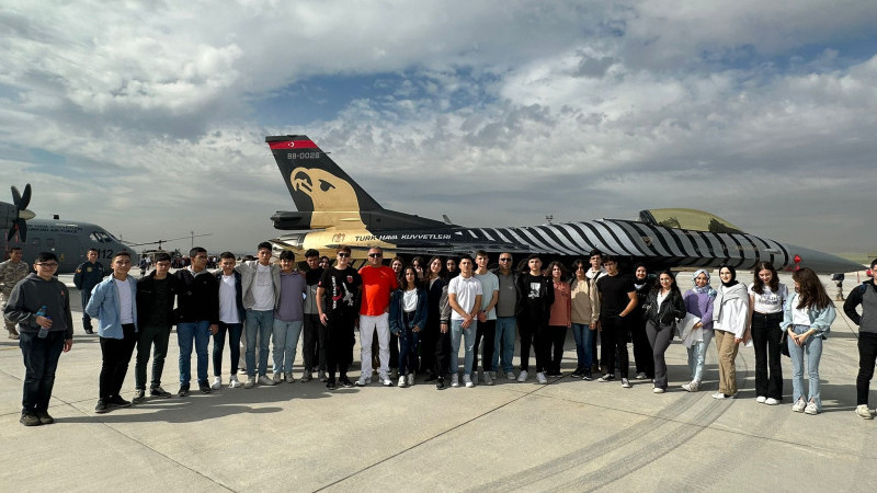 Konya 3’üncü Ana Jet Üssü, kapılarını Cahit Zarifoğlu Anadolu Lisesi öğrencilerine açtı