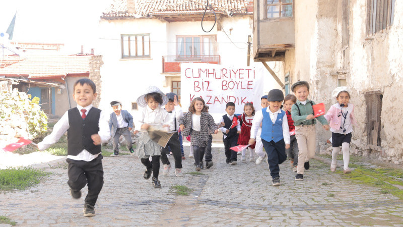  Minik öğrencilerden “1923’te ben” etkinliği