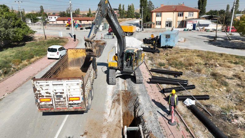 31 ilçede 3 bin 165 kilometre su ve kanalizasyon şebekesi yapıldı