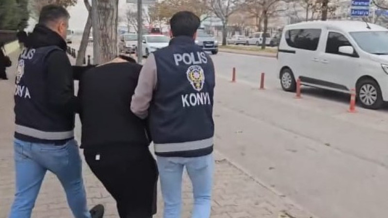 Aracını polislerin üzerine süren sürücü vurularak yakalandı