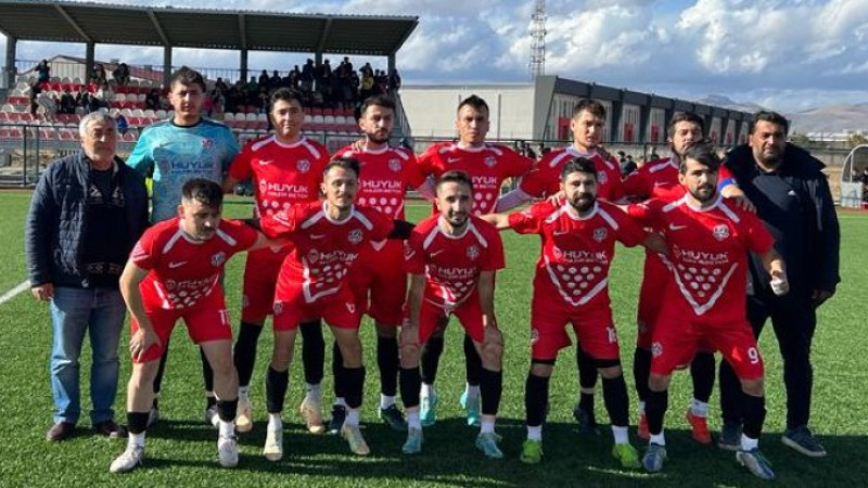 Hüyük Belediyespor kendi sahasında mağlup oldu