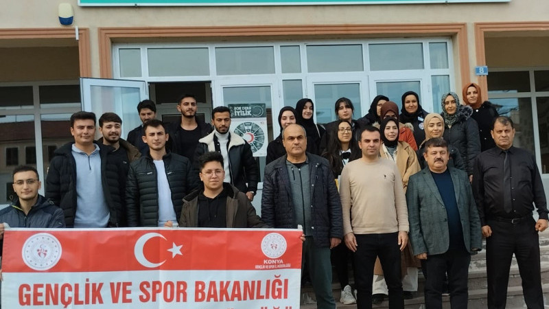 Üniversite öğrencileri, özel öğrencileri unutmadı