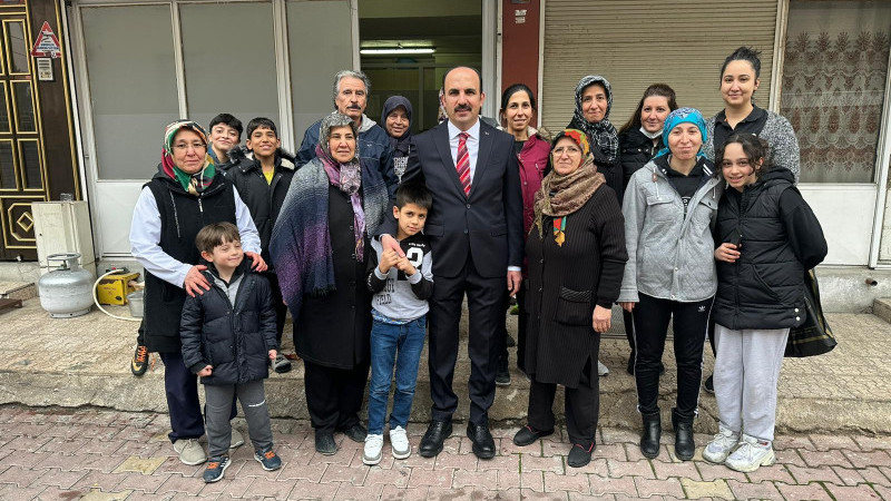 Altay, çocukların şivlilik coşkusuna ortak oldu