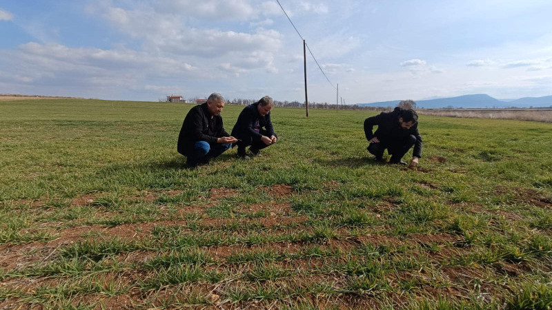 Çiftçilerle buluşuluyor, hububat alanları takip ediliyor