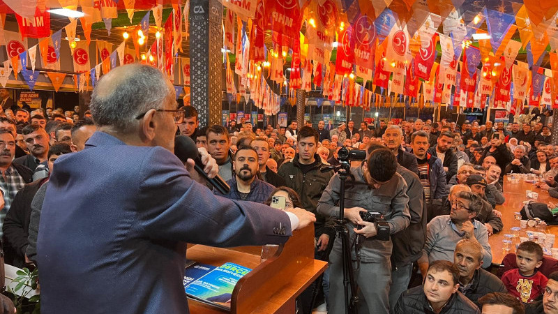  5’inci kez seçim kazanan Bayındır’dan vatandaşlara: “Hakkınızı ödeyemem”