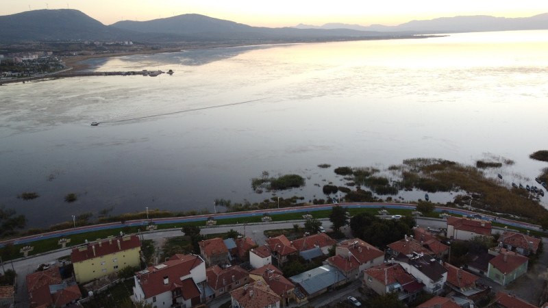 Beyşehir Gölü Milli Parkı’na ziyaretçi akını