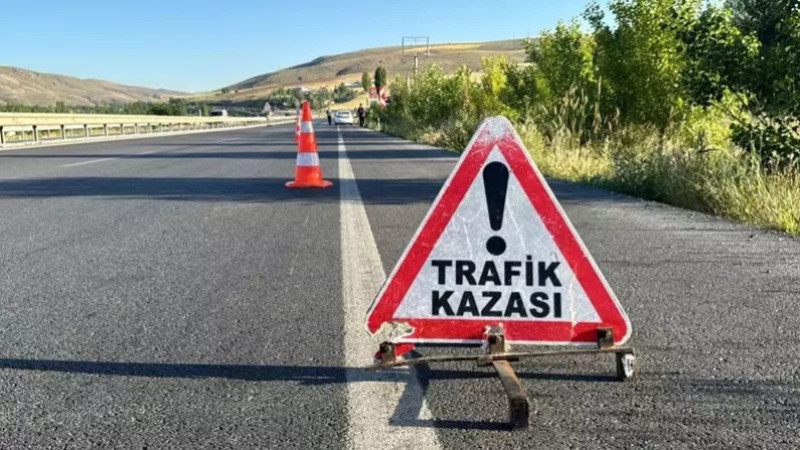 Beyşehir-Antalya kara yolunda trafik kazası: 3 yaralı