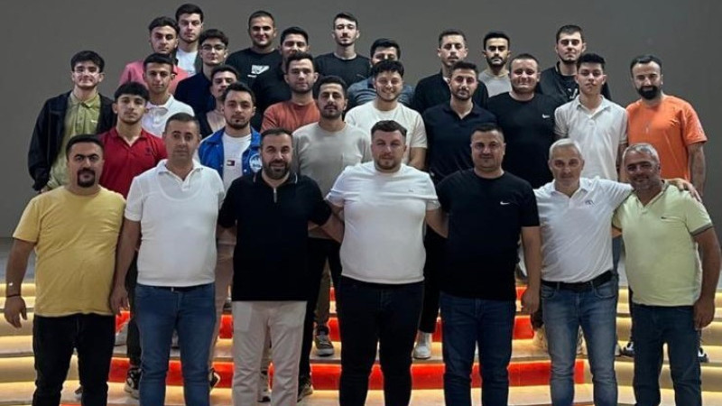 Huğluspor’da tanışma ve kaynaşma toplantısı