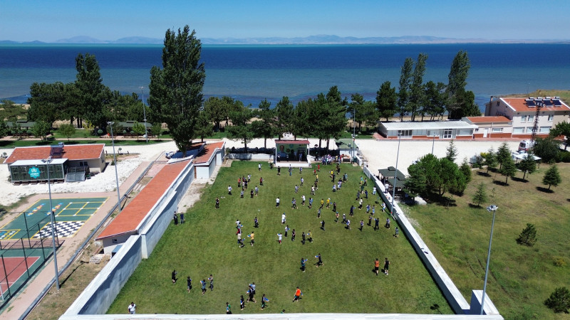 Beyşehir'deki kampa katılan öğrenciler eğlenerek öğreniyor