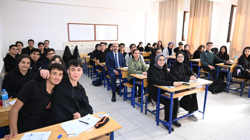 Üniversiteye hazırlanan öğrencilere  yönelik nakdi destek başvuruları başladı