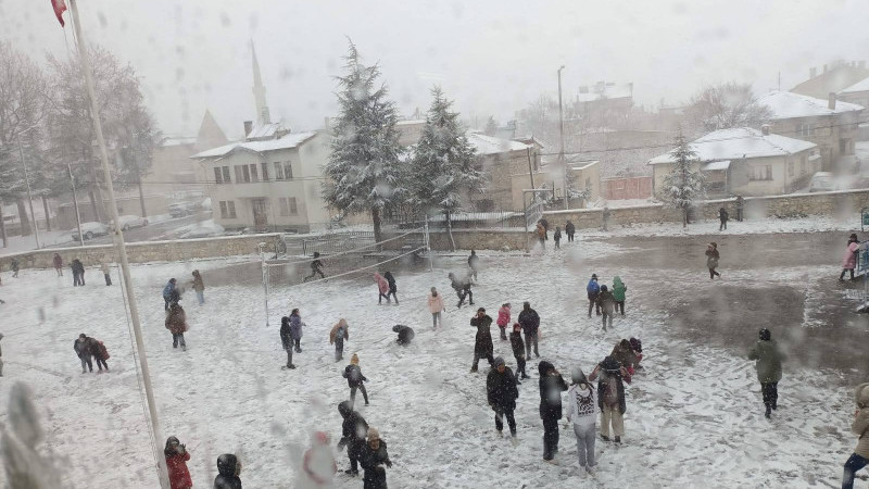 Beyşehir'de kar coşkusu