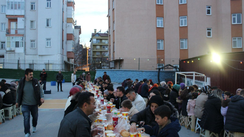 Gazi İlkokulu'ndan Geleneksel İftar Buluşması