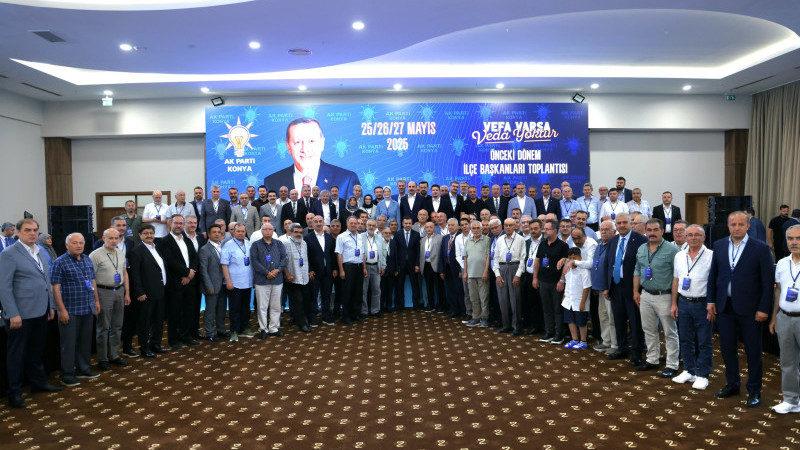 AK Parti'den eski ilçe başkanlarına vefa
