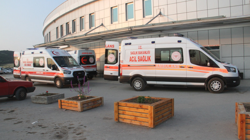 Kargo kamyonunun çarptığı yaya yaralandı