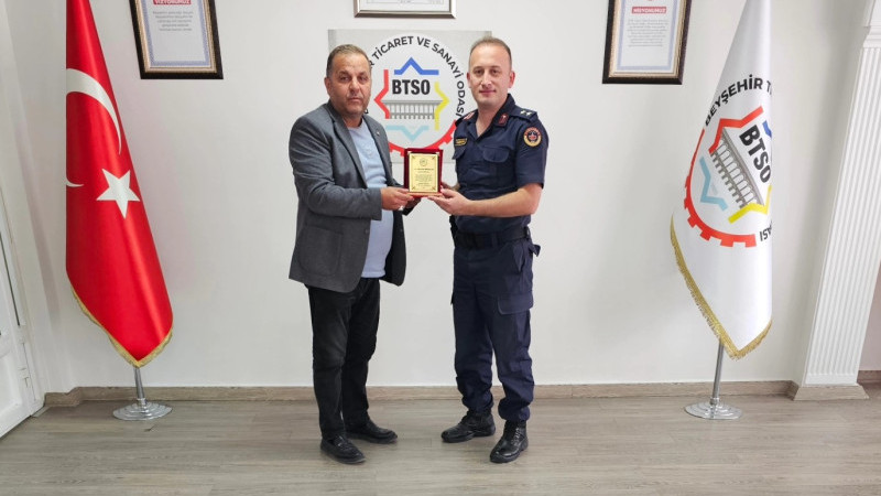 İlçe Jandarma Komutanı Üsteğmen Başkaya, Beyşehir'e veda ediyor