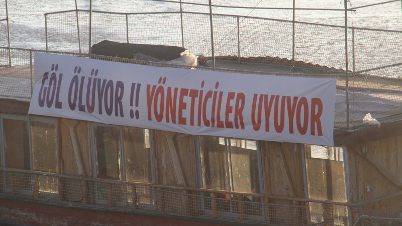 Yat üzerinden iğneli mesaj: 