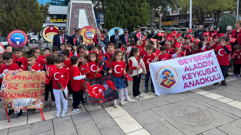 Miniklerin görülmeye değer bayram coşkusu