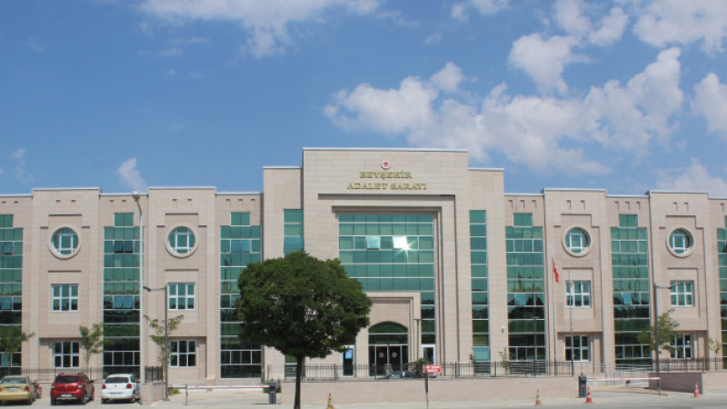 Beyşehir Adalet Sarayında nöbet değişimi