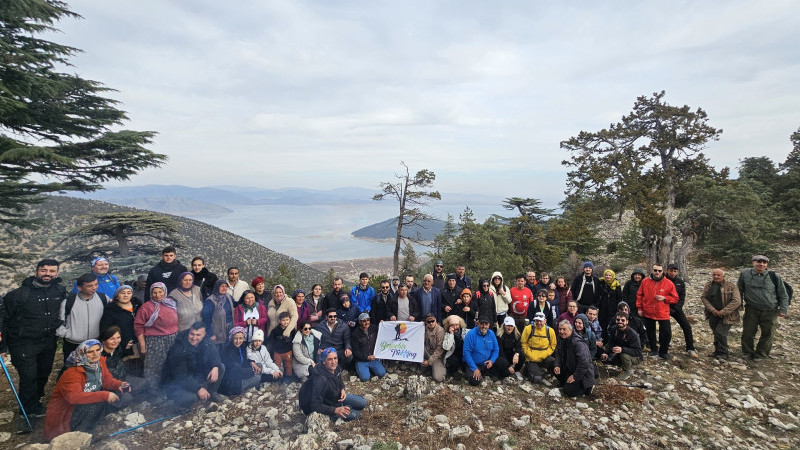 Gedikli Köyü Gözet Tepesi’ne Anlamlı Yürüyüş!  Mustafa Uludağ Anısına Zirveye Tırmandılar
