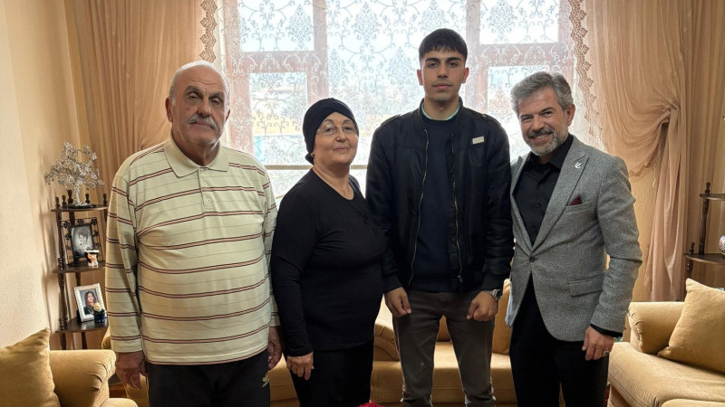 YRP’li Kazan’dan öğretmenler günü ziyaretleri