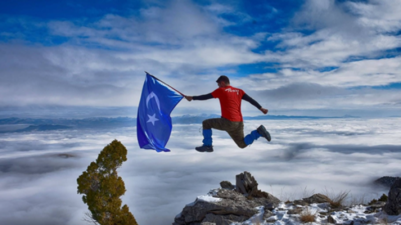  Zirvedeki özgürlük pozu nefes kesti