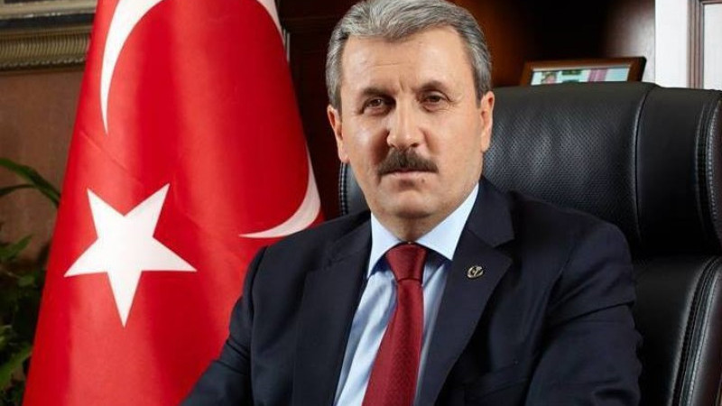 Destici’den “Evlilikte ilk araç vergiden muaf olsun” önerisi