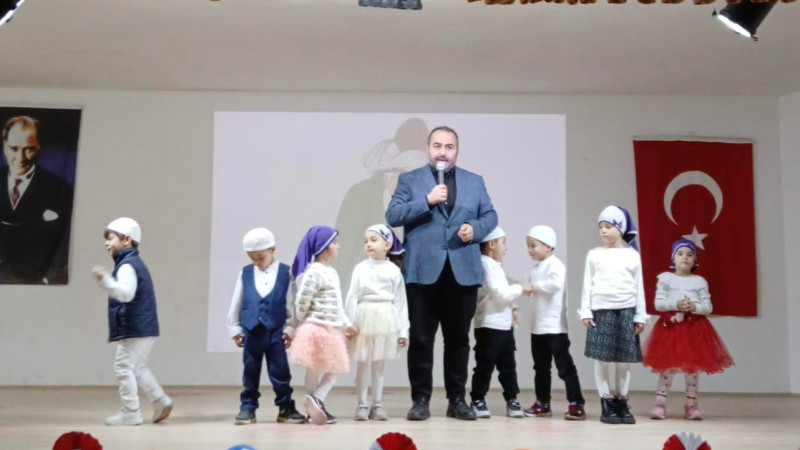 Minik yüreklerden Mevlana’ya vefa